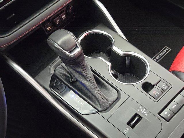 2021 Toyota Highlander Vehicle Photo in Decatur, TX 76234