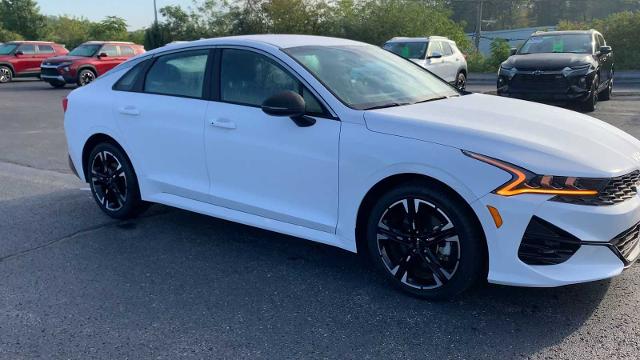 2024 Kia K5 Vehicle Photo in MOON TOWNSHIP, PA 15108-2571