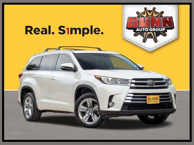 2017 Toyota Highlander Vehicle Photo in San Antonio, TX 78230