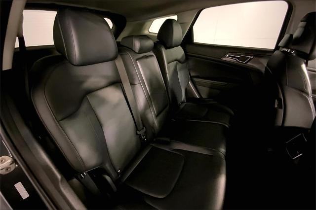 2023 Kia Sportage Vehicle Photo in Lees Summit, MO 64086