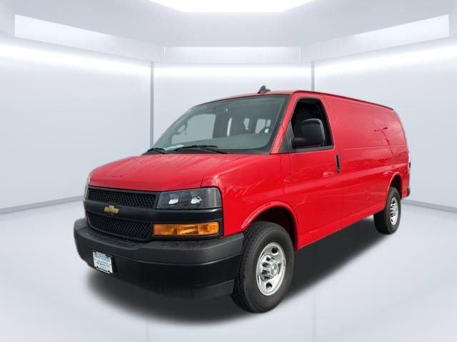 2025 Chevrolet Express Cargo 2500 Vehicle Photo in SAINT CLAIRSVILLE, OH 43950-8512