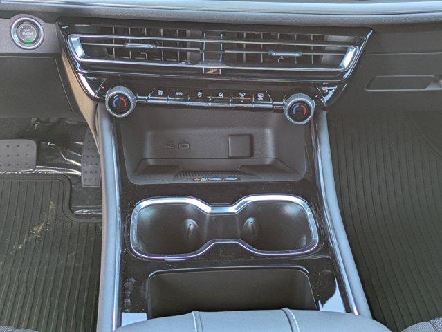 2025 Chevrolet Traverse Vehicle Photo in BRUNSWICK, GA 31525-1881