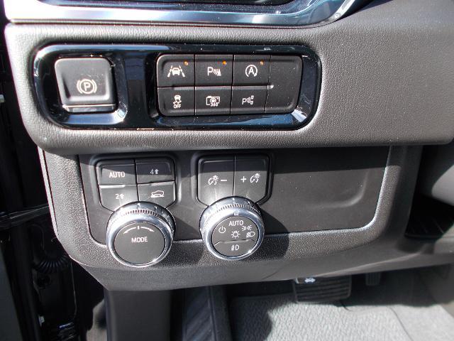 2026 GMC Yukon Vehicle Photo in LOWELL, MA 01852-4336