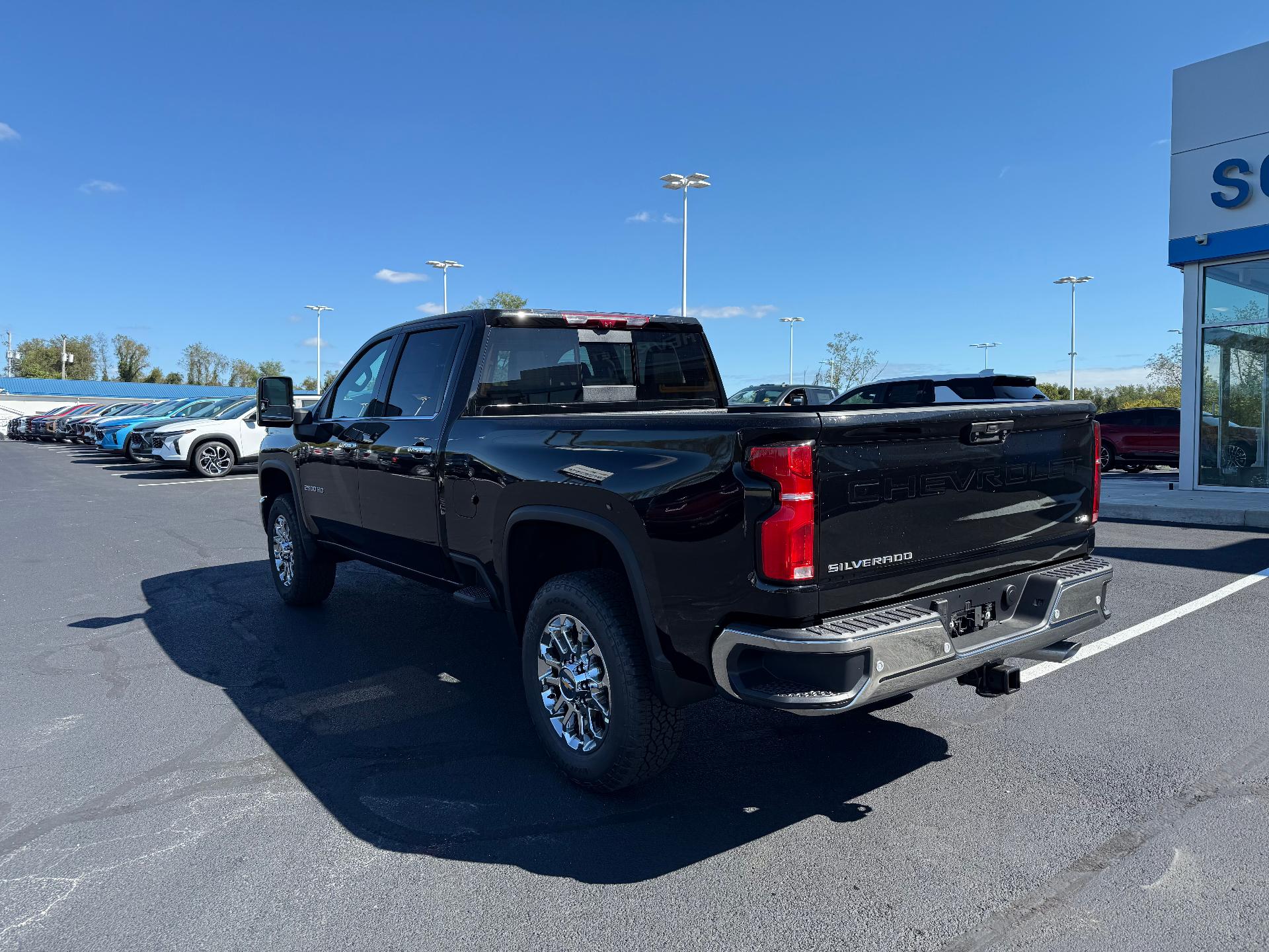 2026 Chevrolet Silverado 2500 HD photo 3 of 5