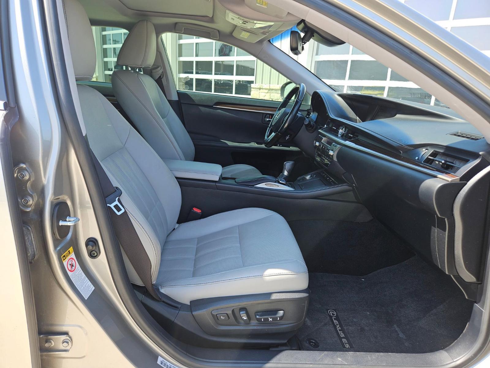 2017 Lexus ES 350 Vehicle Photo in Seguin, TX 78155
