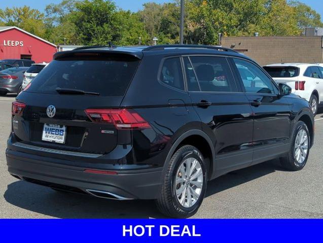 2020 Volkswagen Tiguan Vehicle Photo in Merrillville, IN 46410