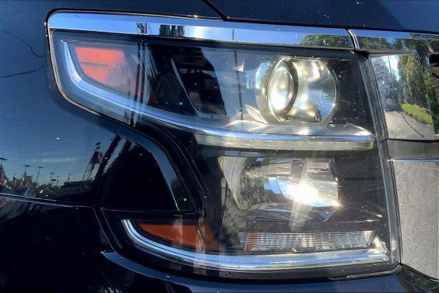 2019 Chevrolet Suburban Vehicle Photo in INDEPENDENCE, MO 64055-1314