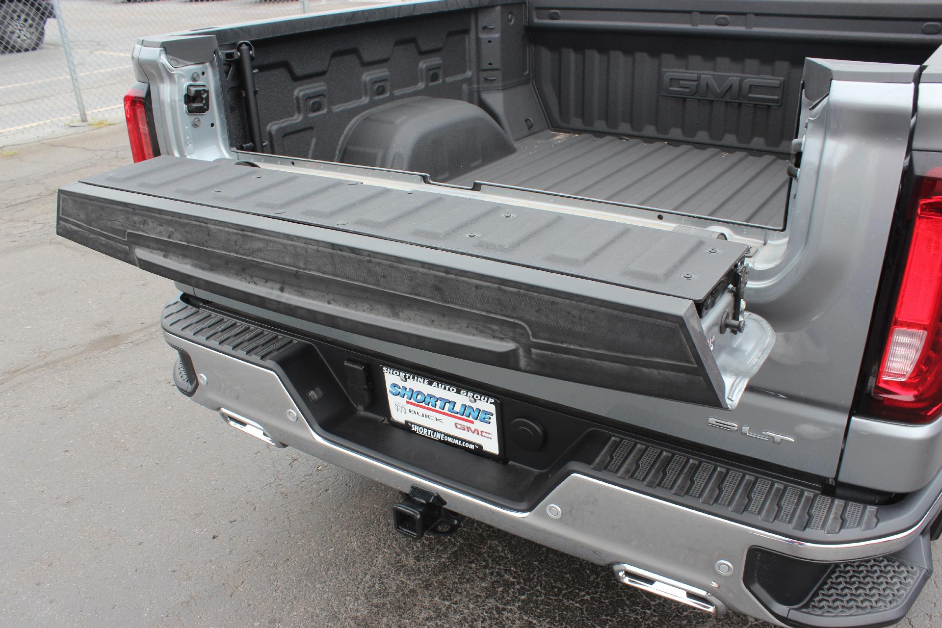 2025 GMC Sierra 1500 Vehicle Photo in AURORA, CO 80012-4011
