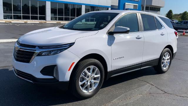 2022 Chevrolet Equinox Vehicle Photo in MOON TOWNSHIP, PA 15108-2571