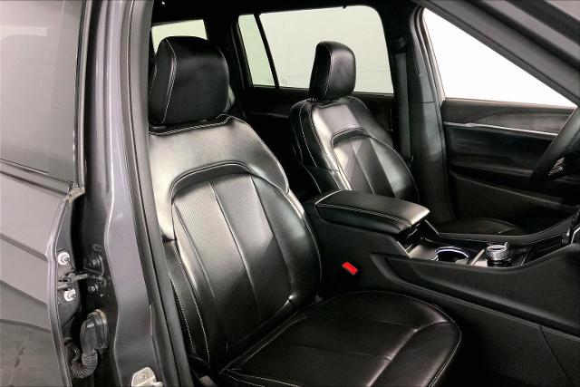 2024 Jeep Grand Cherokee L Vehicle Photo in INDEPENDENCE, MO 64055-1314