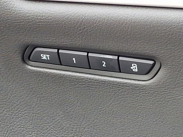 2025 Cadillac XT6 Vehicle Photo in DANBURY, CT 06810-5034