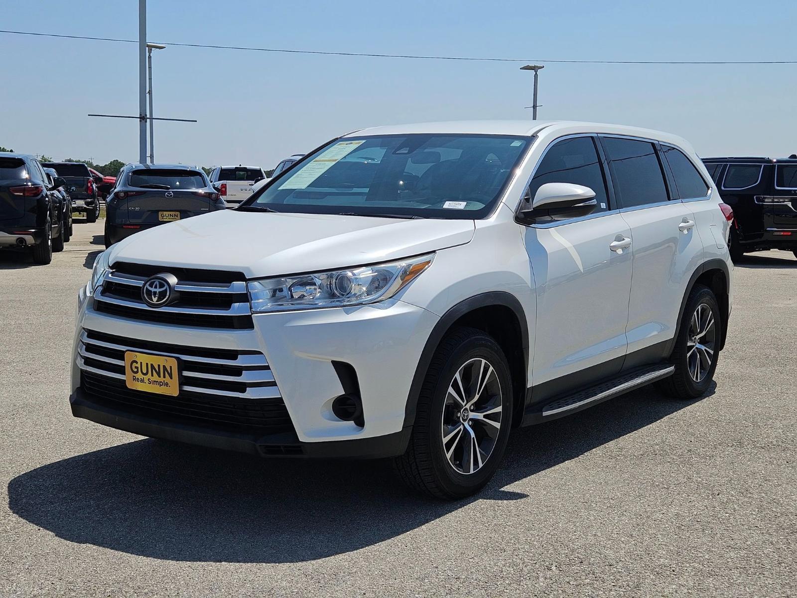 2019 Toyota Highlander Vehicle Photo in Seguin, TX 78155