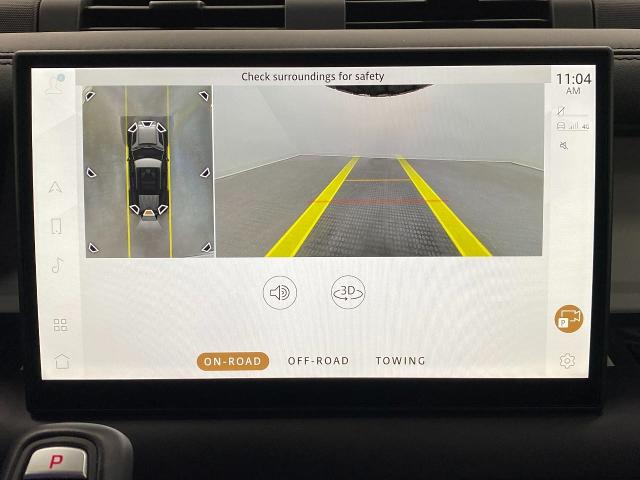 2025 Defender Vehicle Photo in Appleton, WI 54913