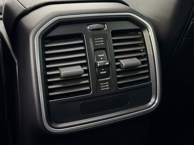 2021 Porsche Macan Vehicle Photo in Puyallup, WA 98371