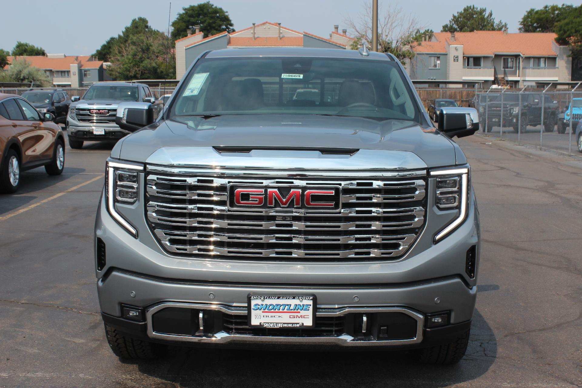 2025 GMC Sierra 1500 Vehicle Photo in AURORA, CO 80012-4011
