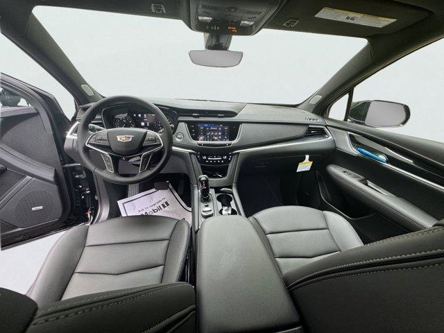 2025 Cadillac XT5 Vehicle Photo in LEOMINSTER, MA 01453-2952