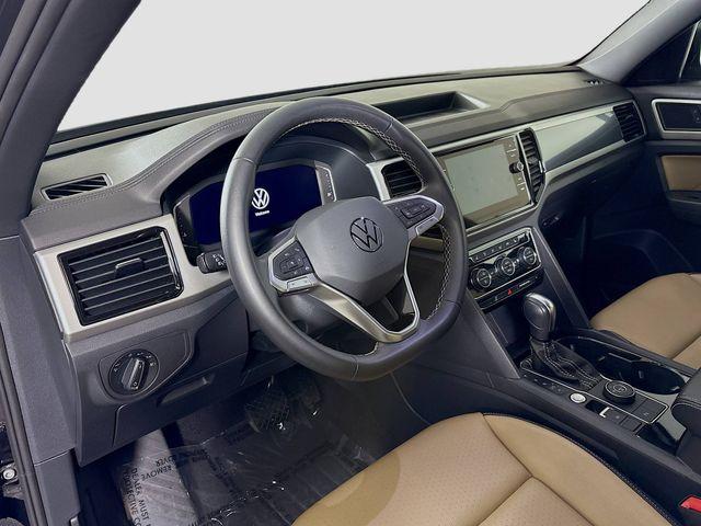 2023 Volkswagen Atlas Cross Sport Vehicle Photo in Puyallup, WA 98371