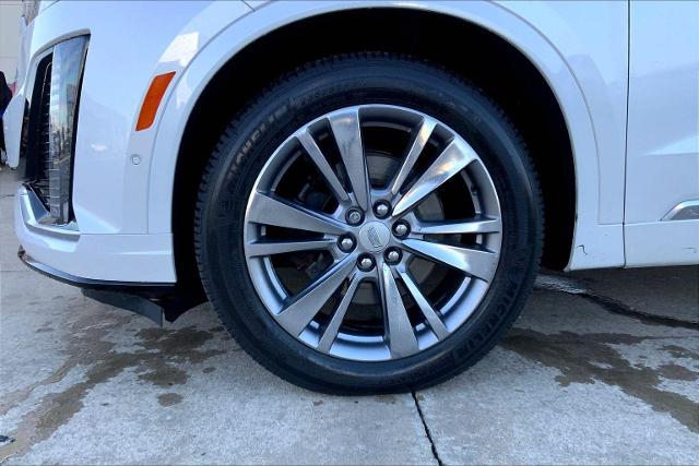 2023 Cadillac XT6 Vehicle Photo in TOPEKA, KS 66609-0000