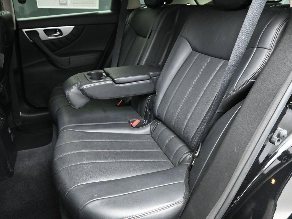 2017 INFINITI QX70 Vehicle Photo in Marion, IA 52302
