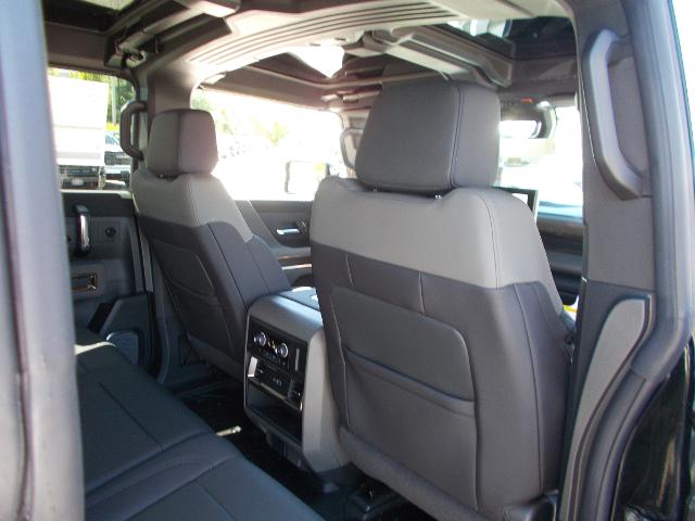 2025 GMC HUMMER EV Pickup Vehicle Photo in LOWELL, MA 01852-4336