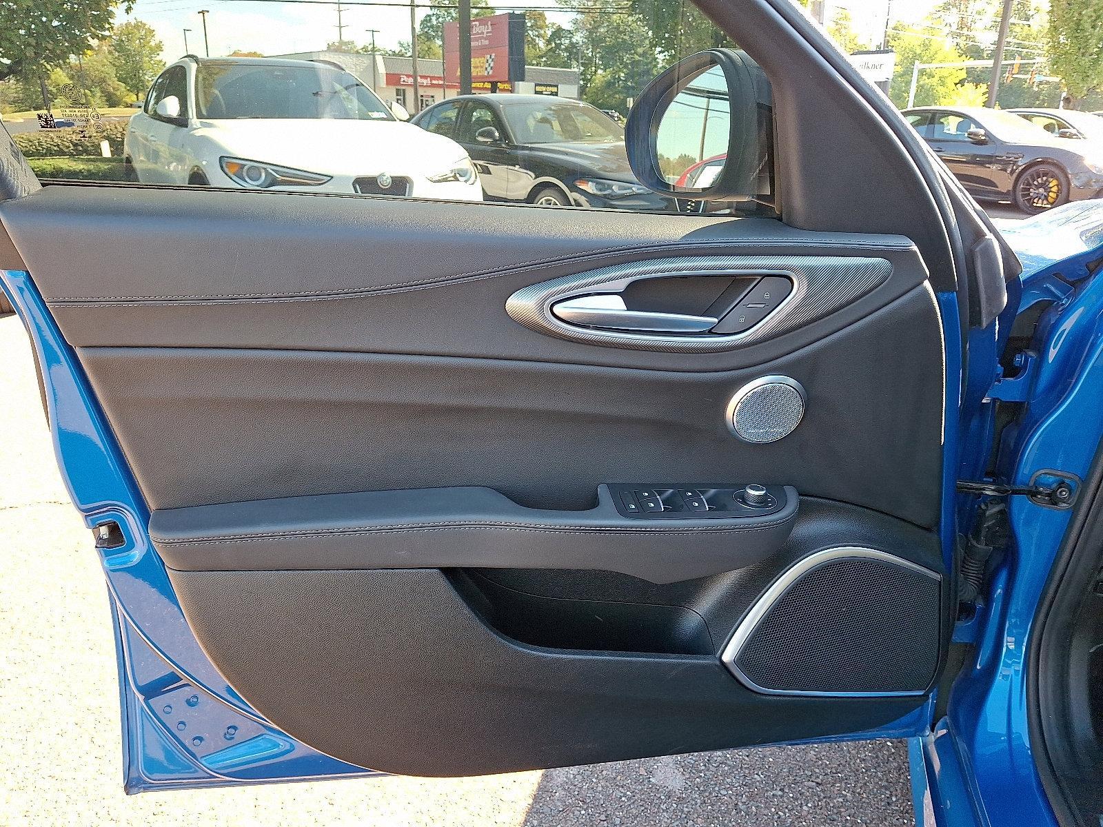 2022 Alfa Romeo Giulia Vehicle Photo in Willow Grove, PA 19090