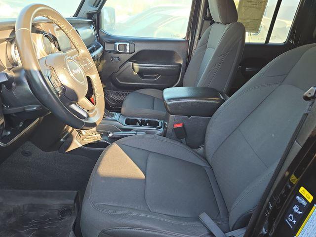 2022 Jeep Gladiator Vehicle Photo in Pleasant Hills, PA 15236