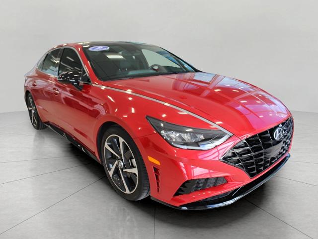 2021 Hyundai SONATA Vehicle Photo in Neenah, WI 54956