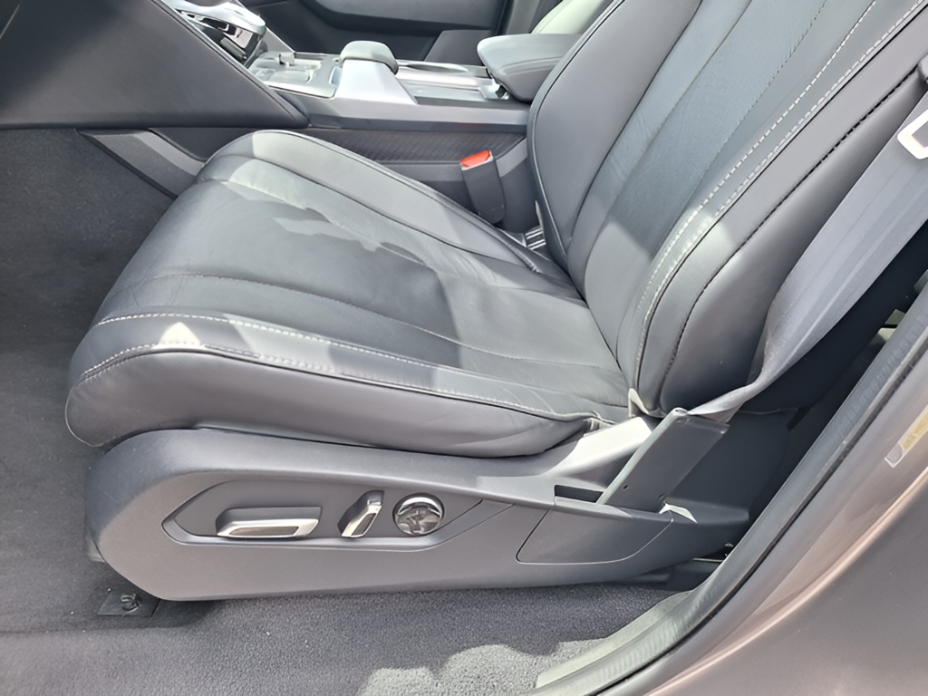 2023 Acura MDX photo 30 of 33