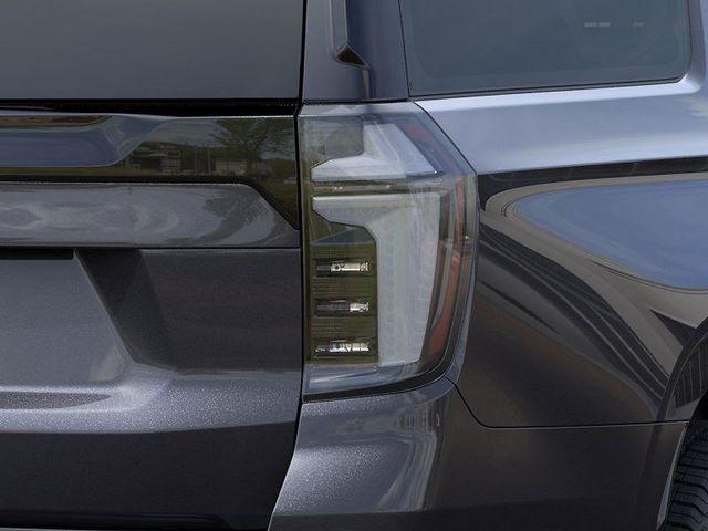 2025 Chevrolet Suburban Vehicle Photo in DANBURY, CT 06810-5034