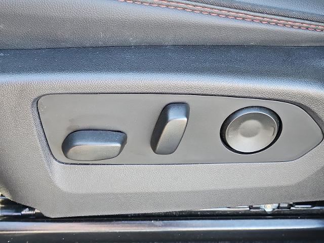 2024 GMC Canyon Vehicle Photo in TREVOSE, PA 19053-4984