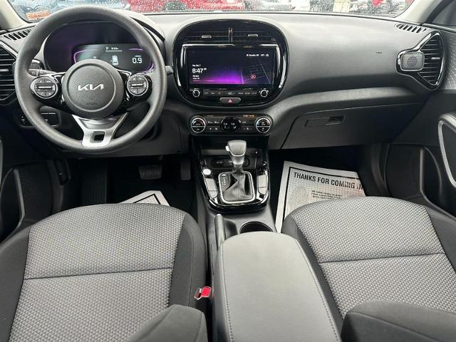 2025 Kia Soul Vehicle Photo in COLUMBIA, MO 65203-3903