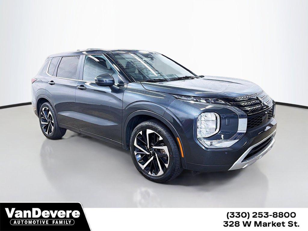 2024 Mitsubishi Outlander Vehicle Photo in AKRON, OH 44303-2185