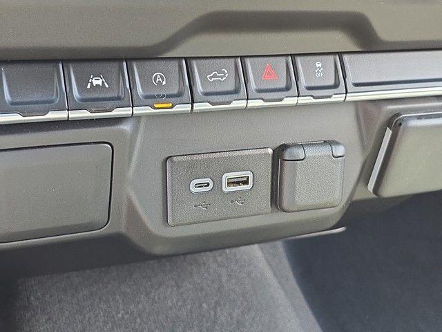 2024 Chevrolet Silverado 1500 Vehicle Photo in Pleasant Hills, PA 15236
