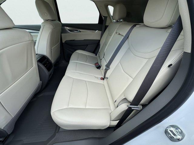 2025 Cadillac XT5 Vehicle Photo in LEOMINSTER, MA 01453-2952