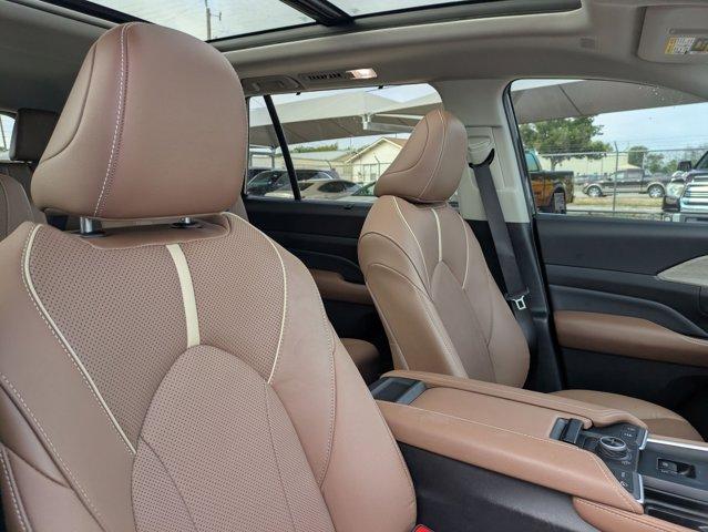 2024 Toyota Grand Highlander Vehicle Photo in SELMA, TX 78154-1459