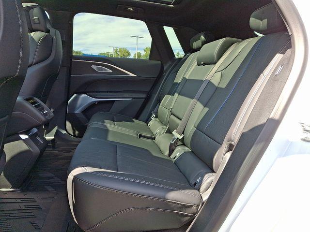2025 Cadillac LYRIQ Vehicle Photo in DANBURY, CT 06810-5034