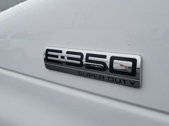 2024 Ford E-Series Cutaway Vehicle Photo in BRIDGMAN, MI 49106-9548
