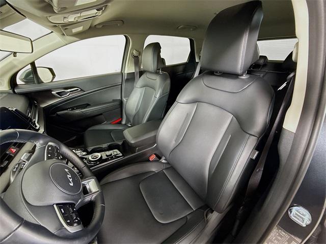 2025 Kia Sportage Hybrid Vehicle Photo in Everett, WA 98204