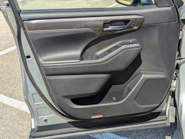 2022 Toyota Highlander Vehicle Photo in San Antonio, TX 78230