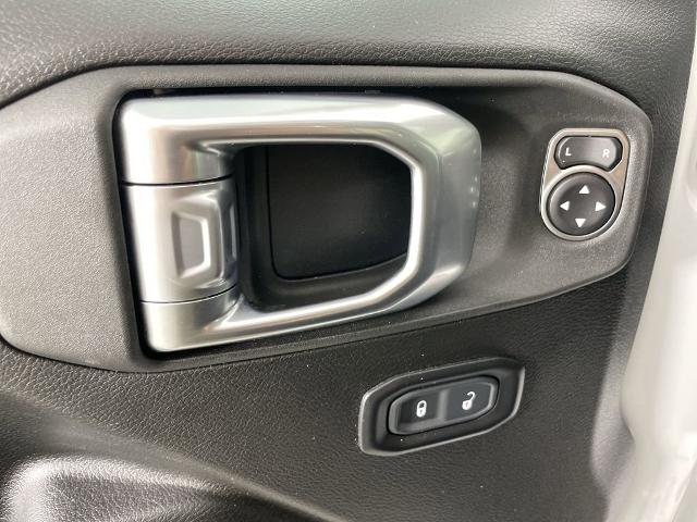 2023 Jeep Wrangler Vehicle Photo in GILBERT, AZ 85297-0402
