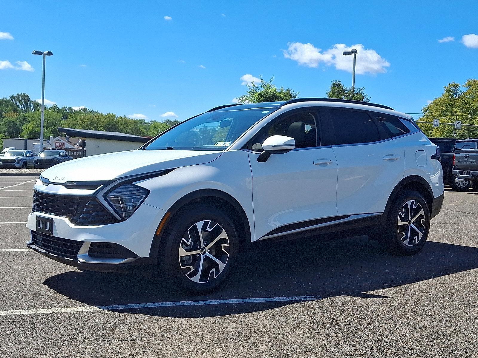 2024 Kia Sportage Hybrid Vehicle Photo in Trevose, PA 19053
