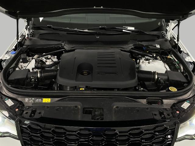 2025 Land Rover Discovery Vehicle Photo in Appleton, WI 54913