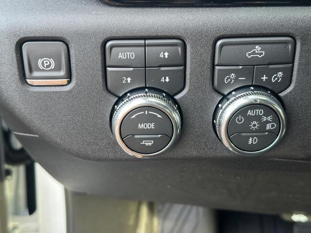 2026 GMC Sierra 1500 Vehicle Photo in COLUMBIA, MO 65203-3903