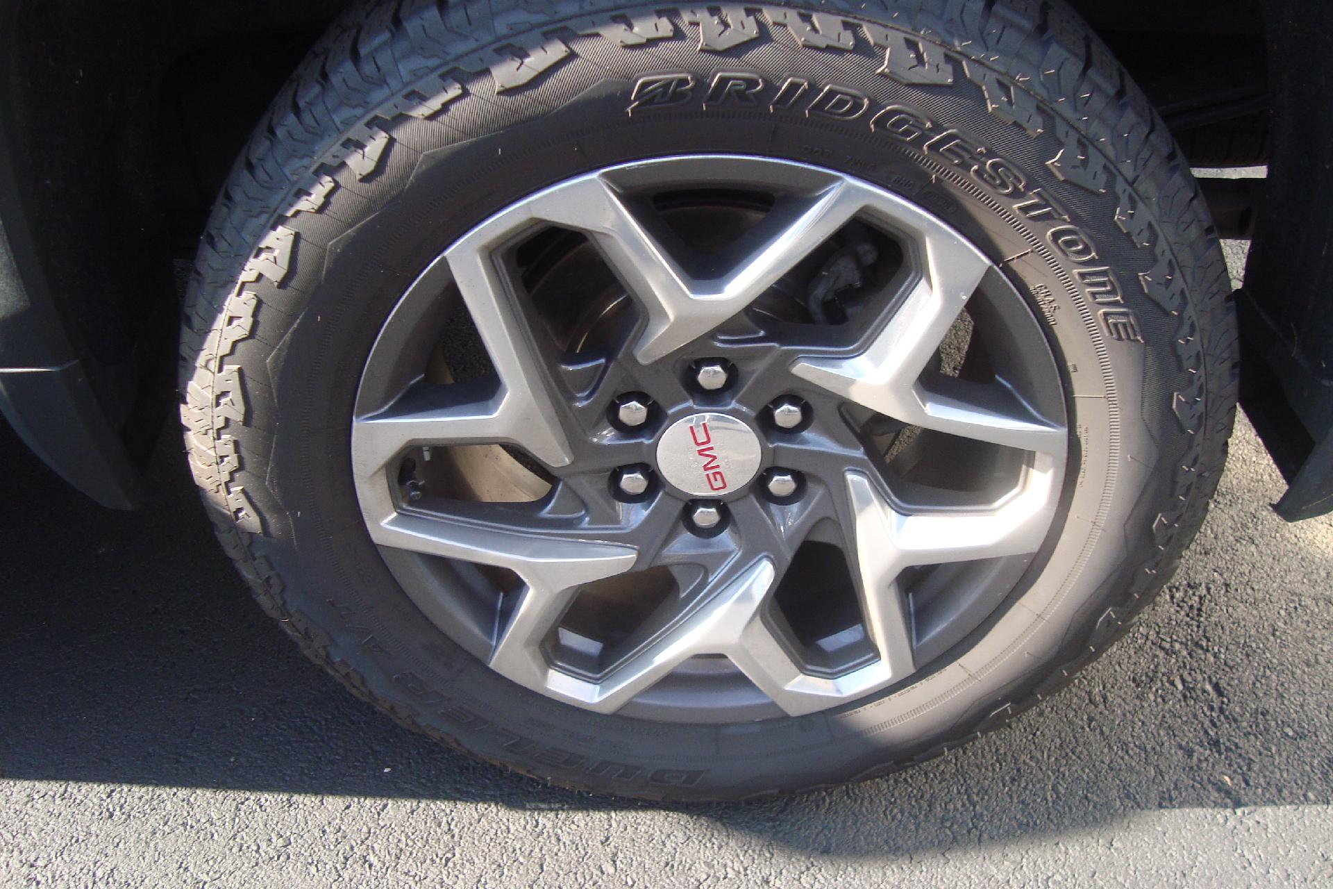 2022 GMC Sierra 1500 Vehicle Photo in PORTSMOUTH, NH 03801-4196