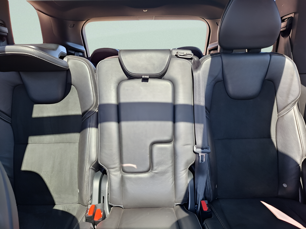 2017 Volvo XC90 photo 22 of 33