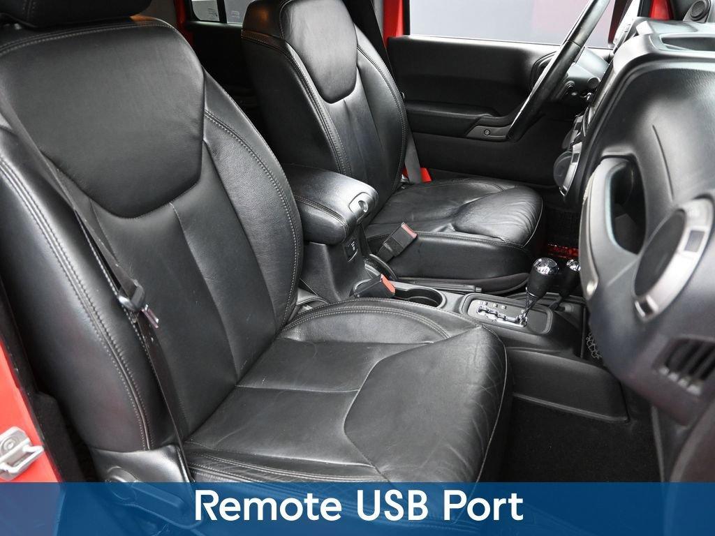 2013 Jeep Wrangler Unlimited Vehicle Photo in Cedar Rapids, IA 52402