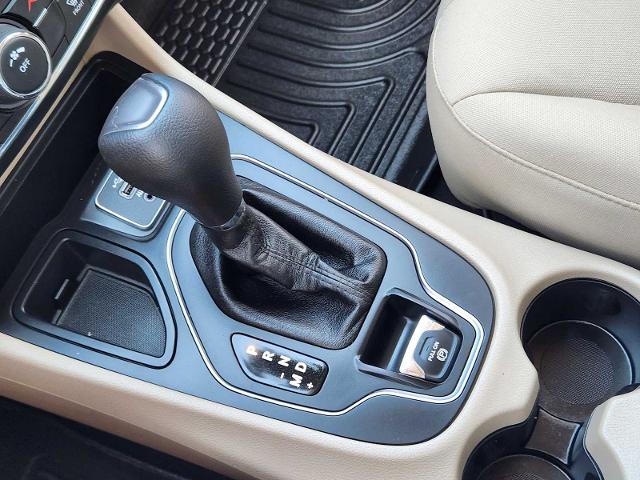 2019 Jeep Cherokee Vehicle Photo in DENTON, TX 76210-9321