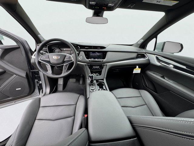 2025 Cadillac XT5 Vehicle Photo in LEOMINSTER, MA 01453-2952