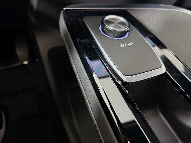 2025 Buick Enclave Vehicle Photo in PUYALLUP, WA 98371-4149