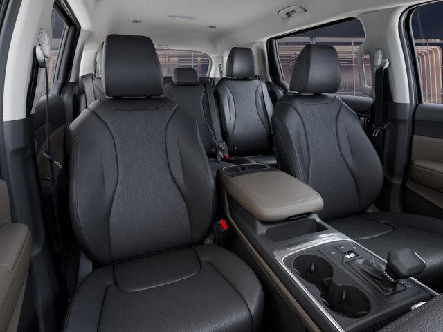 2025 Kia Carnival Vehicle Photo in Westbrook, ME 04092